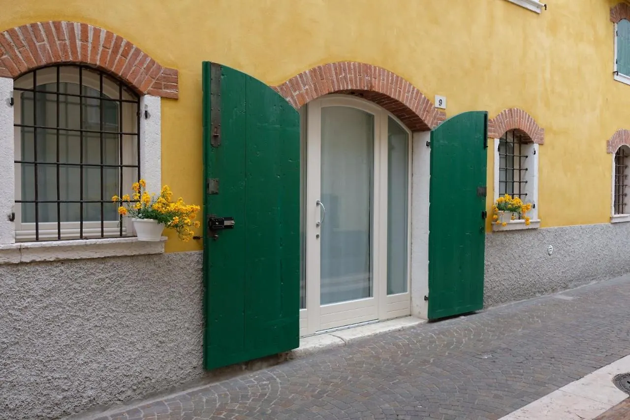 Monolocale Torre Dell'Orologio Apartment Lazise Italy